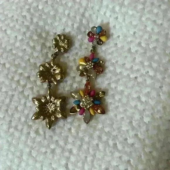 Colorful hanging earrings - Picture 2 of 2